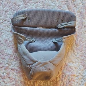 Ergobaby Infant Insert in Light Gray